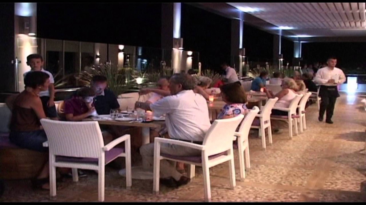 PLAZHI I SHENGJINIT, DESTINACIONI TURISTIK I VERES