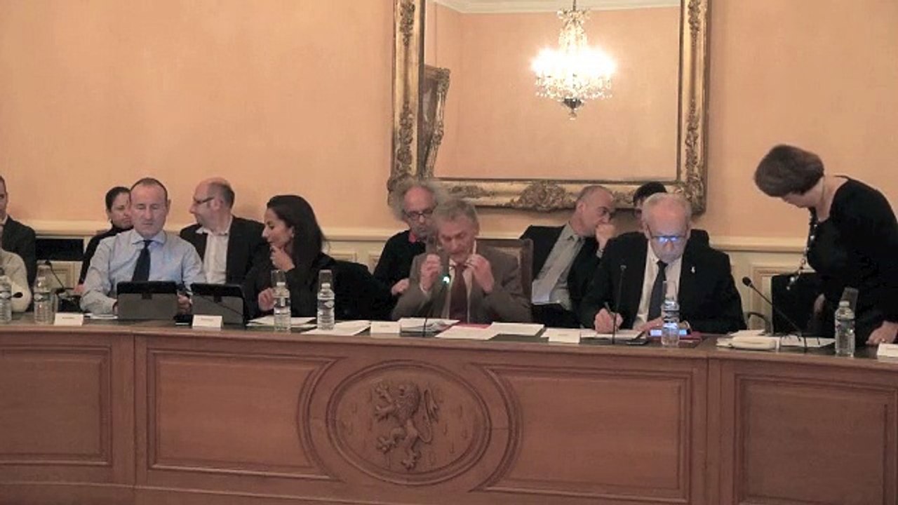 Auxerre se voit en cité numérique : la wi-fi arrive au coeur de la cité historique