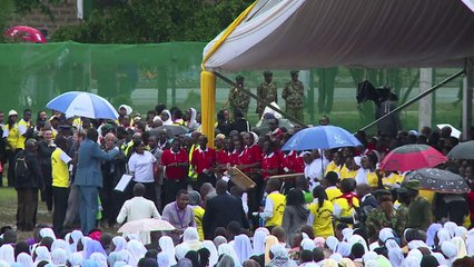 البابا فرنسيس في كينيا يحذر من التطرف الديني