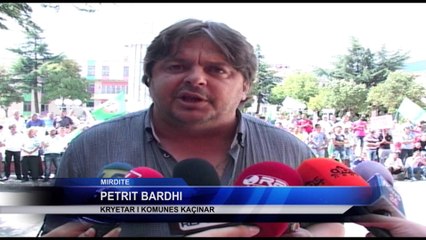 VAZHDOJNE PROTESTAT NE HEC- IN E QAFE MOLLES