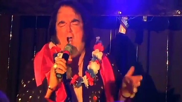 Bryan Clark sings 'Just Pretend' at Elvis Day (video)