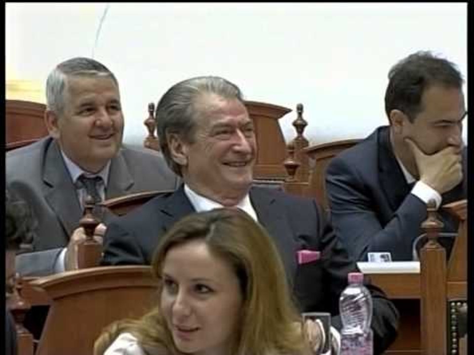 ISH KREU I SHISH FATOS KLOSI KERKON HETIMIN NDAJ GUVERNATORIT ARDIAN FULLANI LAJM