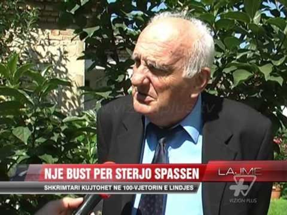 Një bust për Sterjo Spassen - News, Lajme - Vizion Plus