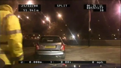 Pai natal com uma grande bebedeira troca o trenó por um carro!!!