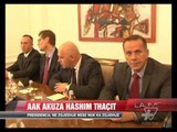 AAK: Thaçi të heq dorë nga bllokimi i institucioneve - News, Lajme - Vizion Plus