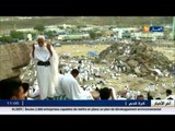 حجاج بيت الله الحرام يقفون بين أيدي الخالق في جبل عرفة