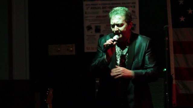 Colin Paul sings 'Girl Happy' Elvis Presley Memorial VFW 2015