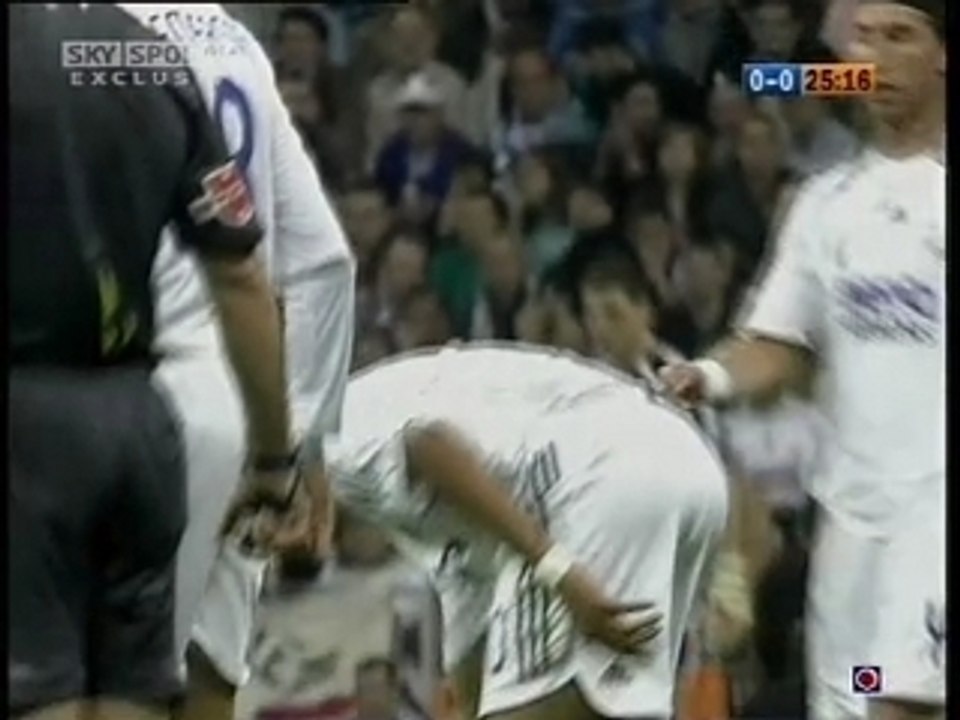 Robinho Dribble & Replay v Sevilla