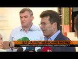 Basha pret Mediun në bashki - Top Channel Albania - News - Lajme