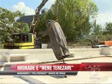 Rrokadë e monumenteve te “Nënë Tereza” - News, Lajme - Vizion Plus