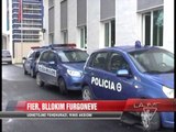 Fier: Bllokim fugonëve, udhëtojnë fshehurazi - News, Lajme - Vizion Plus