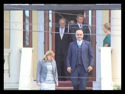 RAMA VIZITON SELINE E BANKES QENDRORE, BASHA TAKON NISHANIN PER SITUATEN FINANCIARE LAJM