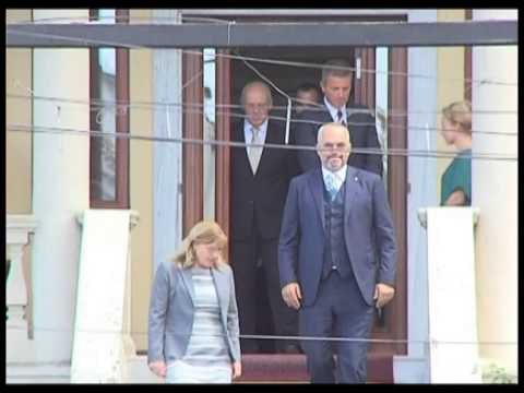 KRYEMINISTRI RAMA TAKIM NE PRESIDENCE ME NISHANIN PER EMRIN E GUVERNATORIT TE RI LAJM