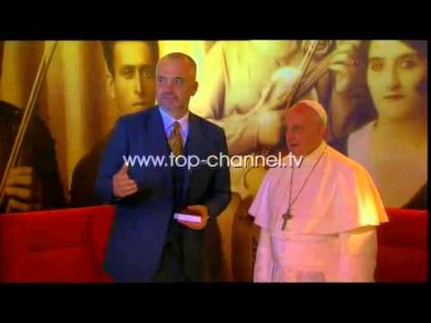 Shkëmbimi i dhuratave midis Kryeministrit dhe Papës - Top Channel Albania - News - Lajme