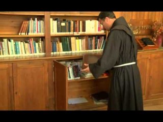 BIBLIOTEKA FRANÇESKANE NE SHKODER,JA SI U RUAJTEN LIBRAT GJATE REGJIMIT KOMUNIST LAJM