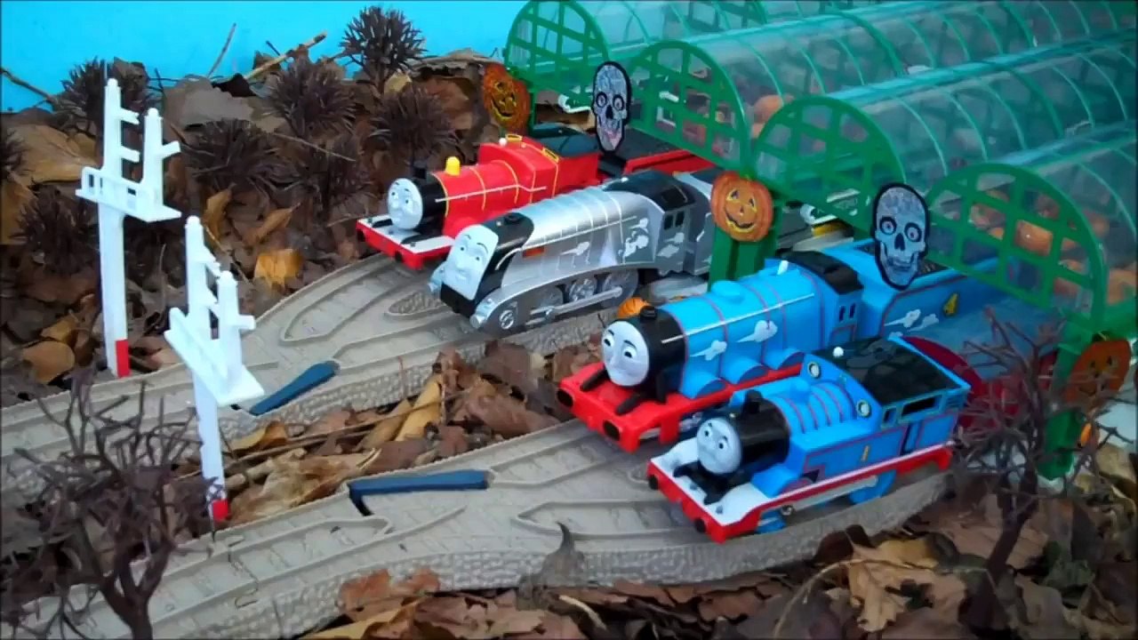 Thomas The Tank Engine Play Doh Halloween Pumpkin Ghosts Haunted Toy Story Tom Moss Prank