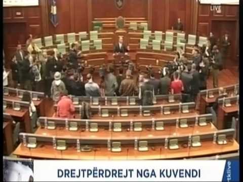 KOALICIONI OPOZITAR AKUZON PDK SE PO MBAN PENG FORMIMIN E INSTITUCIONEVE NE VEND LAJM