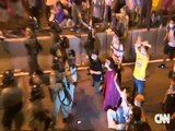 VIJOJNE PROTESTAT NE HONG KONG,FORCAT E POLICISE PERLESHEN ME DEMOSTRUESIT LAJM