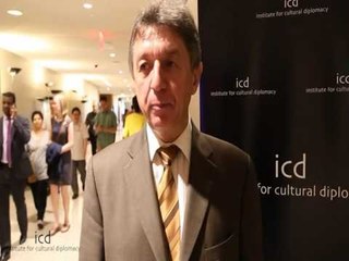 UKRAINA AKUZOI SEPARATISTET PRO RUSE SE KANE SHKELUR ARMEPUSHIMIN NE DONJECK LAJM