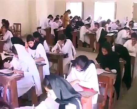 Pakistan-school-Girls-cheating-in-paper-very-funny-collage-girsl-cheating-pakistani-funny-video-i