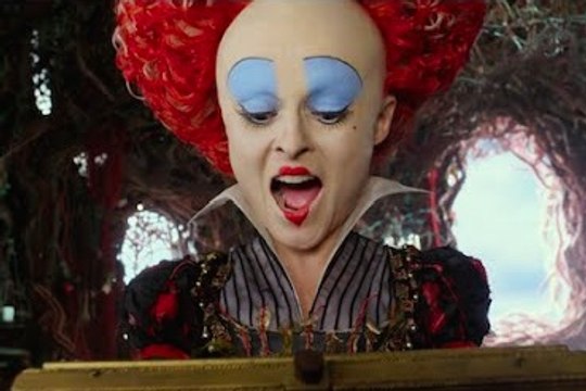 Alicia A traves del espejo (2016) Johnny Depp, Anne Hathaway, Helena Bonham. Tráiler Subtitulado. Trailer en español