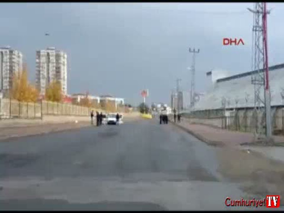 PKK'den polis aracına silahlı saldırı: 3 polis yaralı