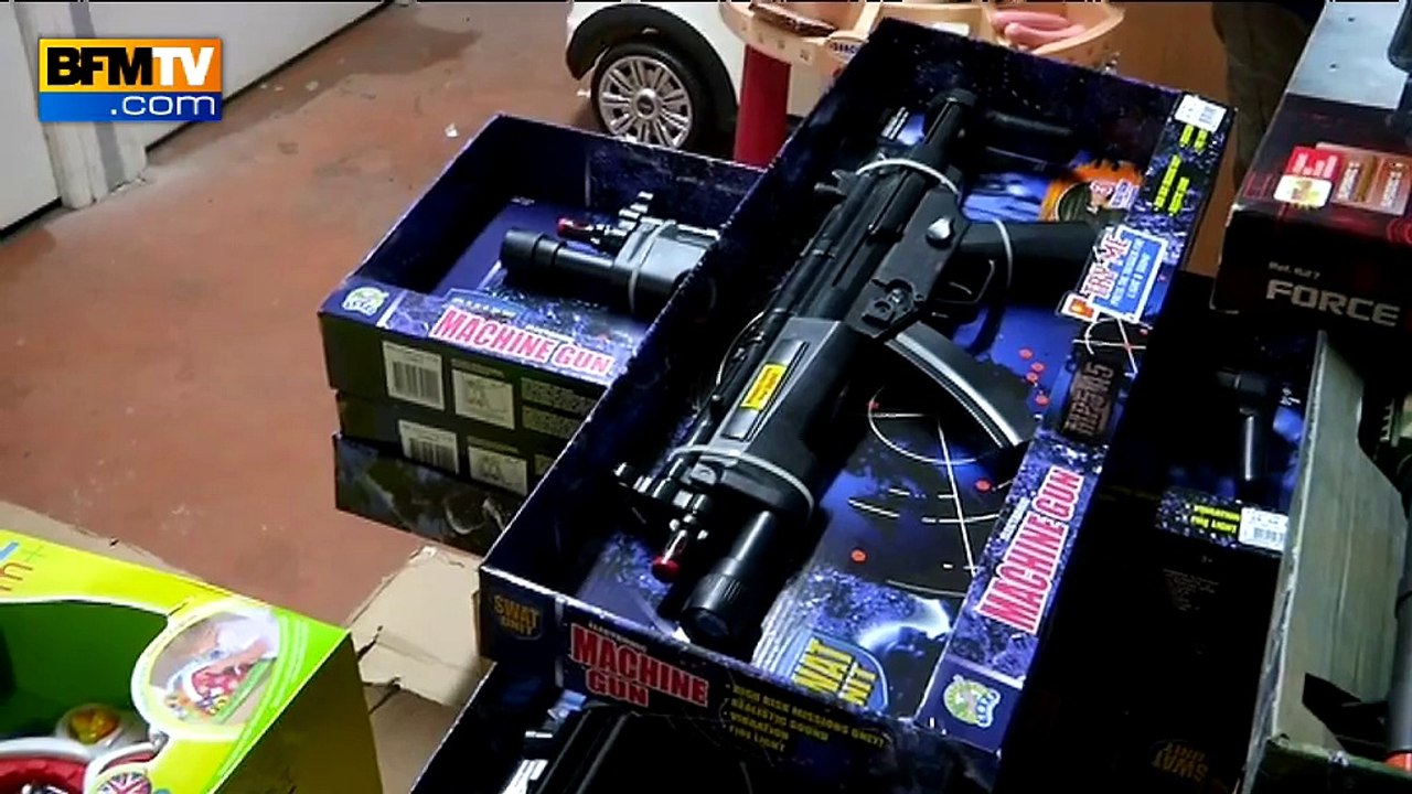 Des magasins de jouets retirent les armes factices des rayons