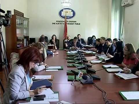 KANDIDATET PER KREUN E “AMA”, KOMISIONI I MEDIAS MIRATON LISTEN DHE FTON OPOZITEN LAJM