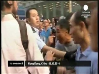 NUK KANE TE NDALUR PERLESHJET E FORTA NE RRUGET E HONG KONGUT ME POLICINE LAJM