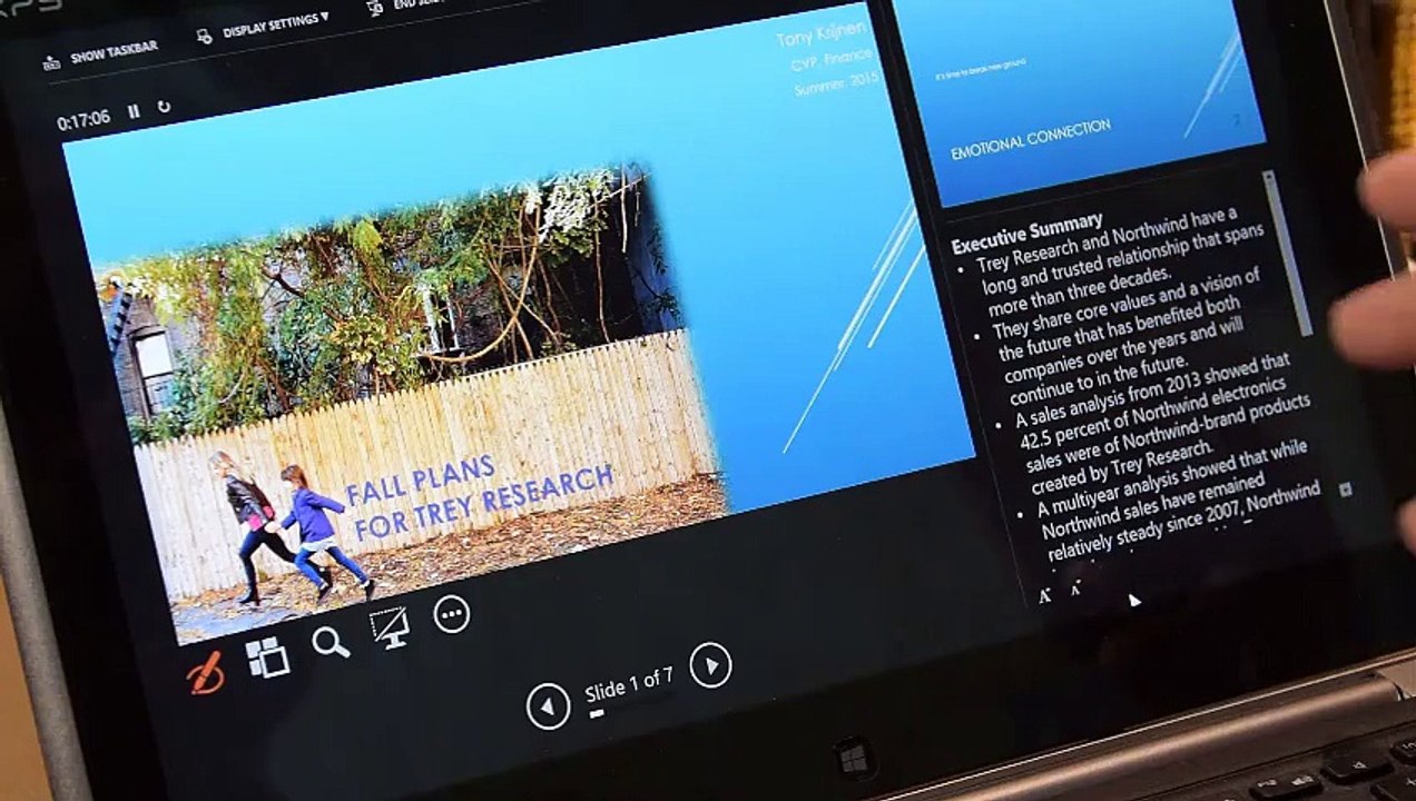 Presenting with PowerPoint (Getting Started with PowerPoint 2016)