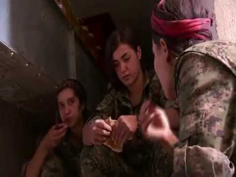 TERRORISTET E SHTETIT ISLAMIK NE SIRI E IRAK I FRIKESOHEN LUFTIMIT ME FEMRAT KURDE LAJM