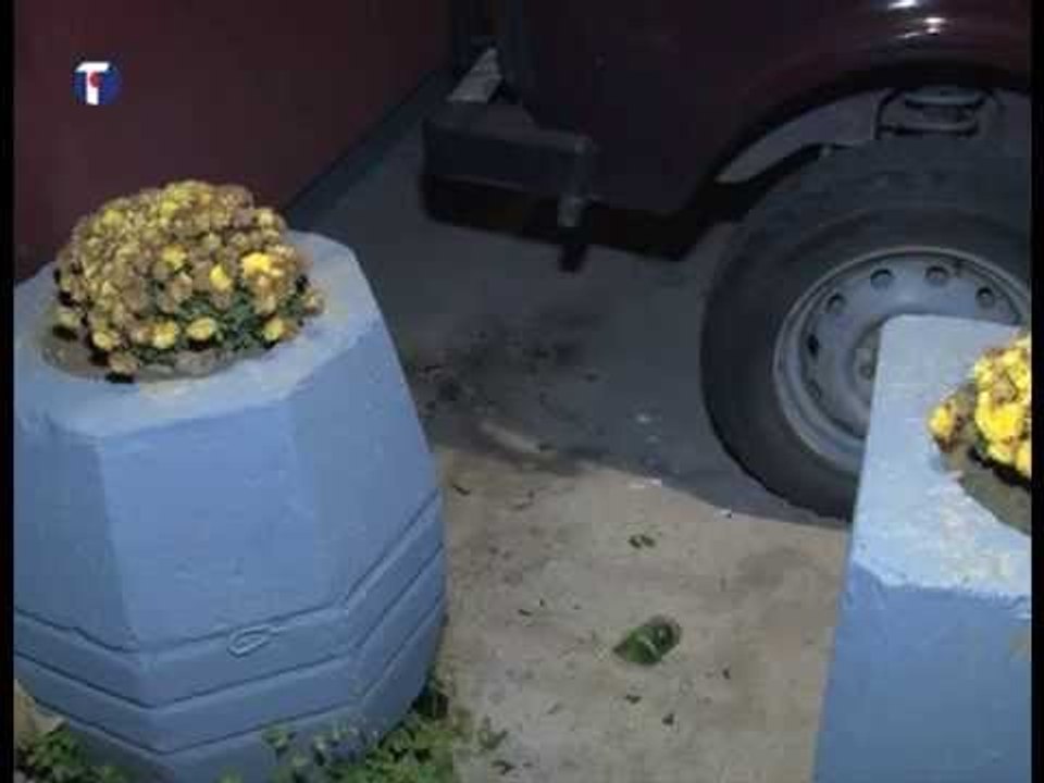 INCIDENT ME KOKTEIL MOLOTOV NE MITROVICE KUNDER ZYRAVE TE SERBEVE TE VERIUT LAJM