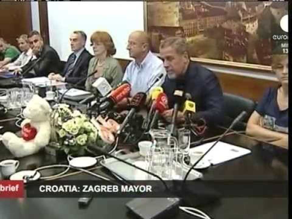 PAS ARRESTIMIT TE KRYEBASHKIAKUT TE ZAGREBIT PRANGOSEN EDHE 18 ZYRTARE TE LARTE LAJM