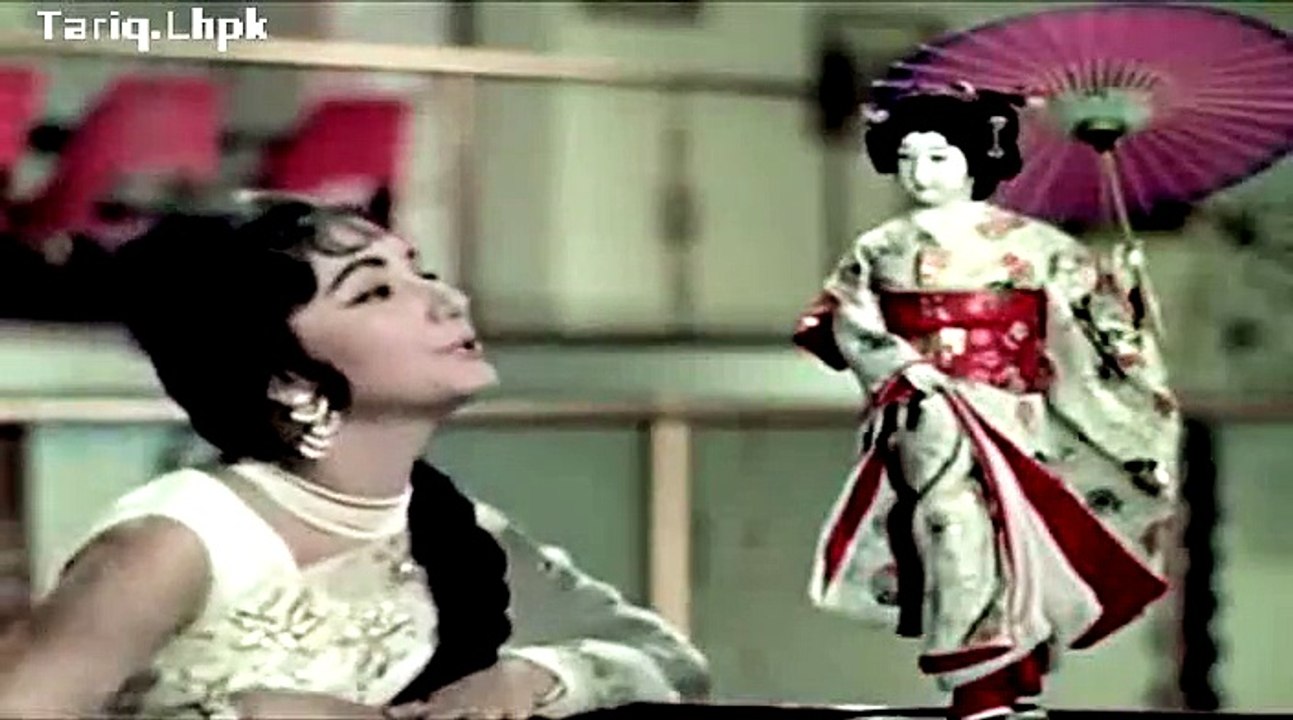 Kon aaya ke nigaahon mein chamak jag uthi dik ke soye hue armanon mein=1965