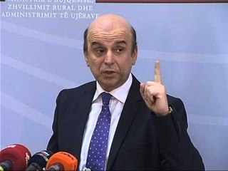 MINISTRI PANARITI “MBRON” MIELLIN ME PAK PROTEINA POR DO PERDORET PER EMBELSIRA E PICA LAJM