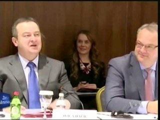 Video herunterladen: MINISTRI I JASHTEM I KOSOVES ENVER HOXHAJ KERKOI NJOHJEN SI SHTET NGA ANA E SERBISE LAJM