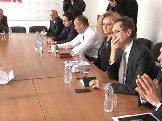 KRERET E KOALICIONIT PAS ZGJEDHOR NE KOSOVE MOHOJNE TE KETE KRIZE NDERMJET TYRE LAJM