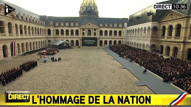 Hommages aux victimes : Jacques Brel et Barbara ont résonné dans la cour des Invalides