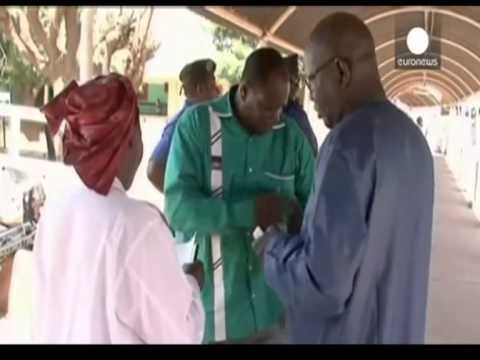 OBSH BEN TE DITUR SE NUMRI I TE PREKURVE NGA EBOLA I KALON 10 MIJE VETE,4922 VIKTIMA LAJM