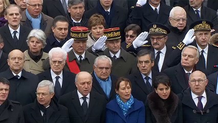 VIDEO - La Marseillaise chantée dans la cour d'honneur des Invalides