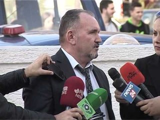 ISH NENKRYETARI I KLD ELVIS CEFA KONFLIKT ME AVOKATIN,TE DYJA PALET BEJNE KALLEZIM LAJM