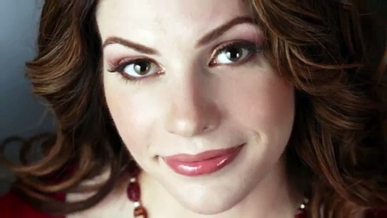 Stephanie Meyer Twilight  Bella Swan and such and such (Trailer)