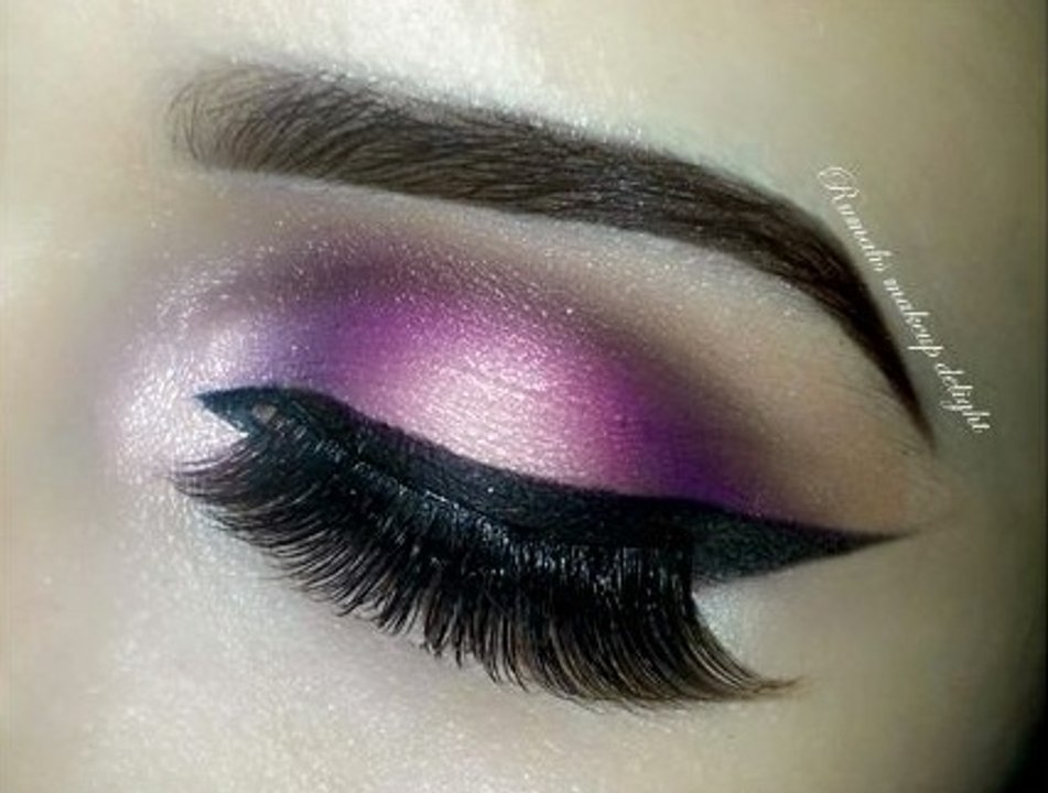 Pink and Silver Eye Makeup Tutorial