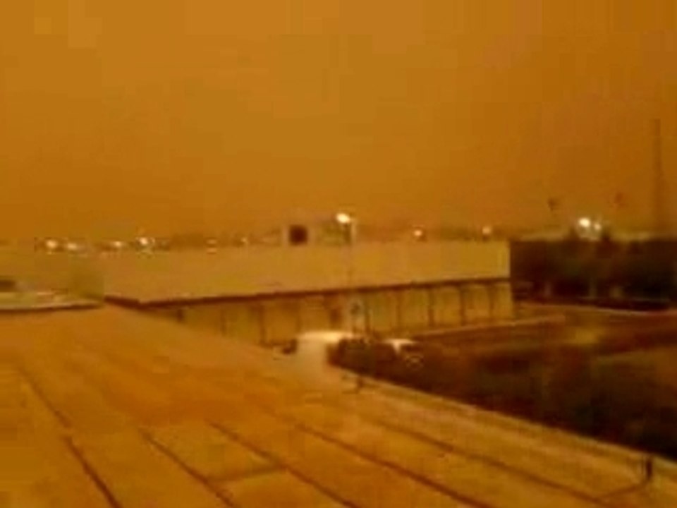 Ciel rouge a HASSI MESSAOUD