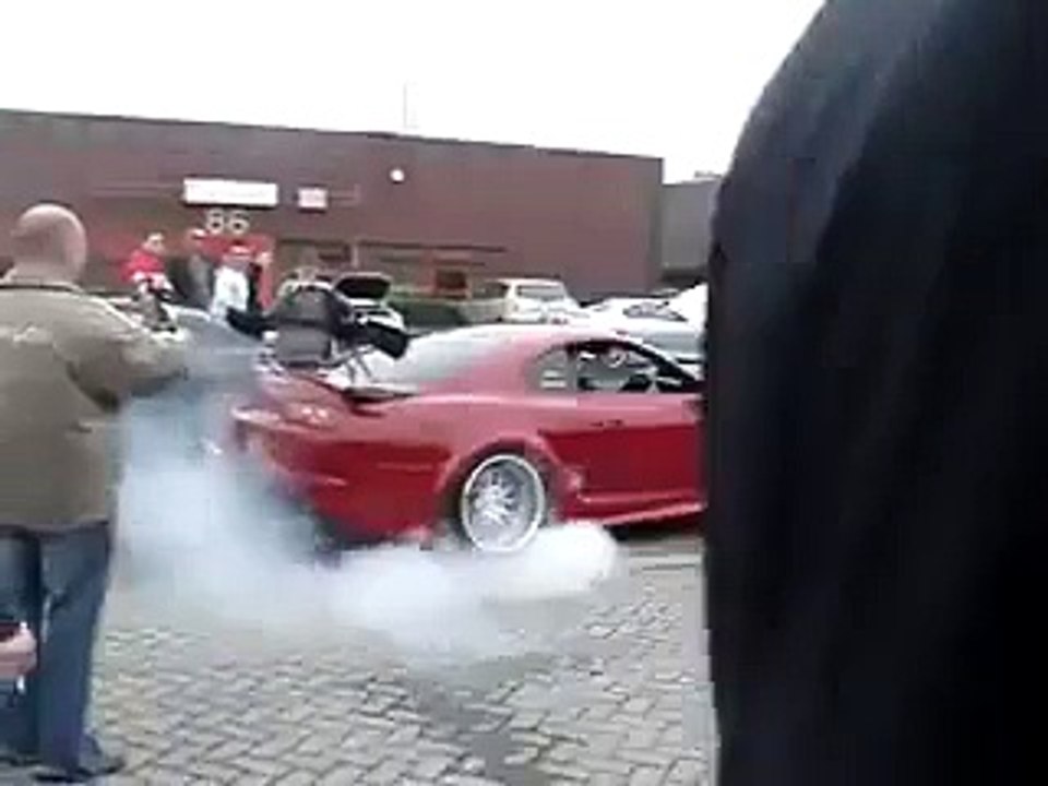 Toyota Supra cool Burnout!