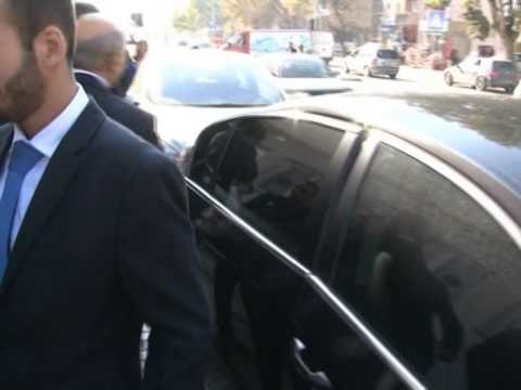 KOSOVA SHKON DREJT ZGJIDHJES SE KRIZES, BLLOKU OPOZITAR HEQ DORE NGA KREU I KUVENDIT LAJM