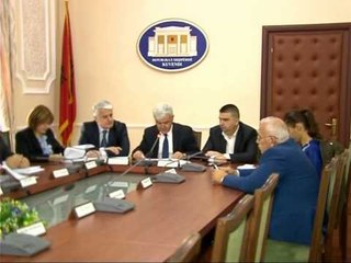 PROJEKTBUXHETI 2014 TE “LIGJET”,MINISTRI CANI PREMTON ME SHUME FONDE PER VENDORET LAJM