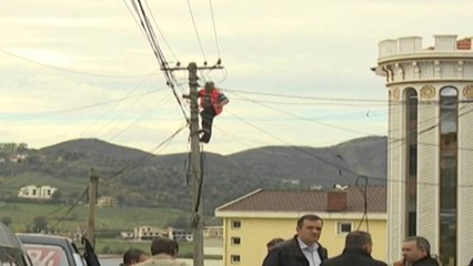 TE TJERA ARRESTIME PER VJEDHJEN E ENERGJISE