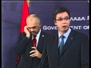 RAMA THIRRJE SERBISE QE TE NJOHE KOSOVE, VUÇIÇ “NUK E LEJOJ POSHTERIMIN NE BEOGRAD” LAJM