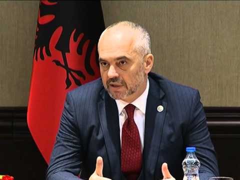 KREU I QEVERISE TAKIM ME GAZETARET SHQIPTARE, “BISEDE E VESHTIRE ME VUÇIÇ PER KOSOVEN” LAJM